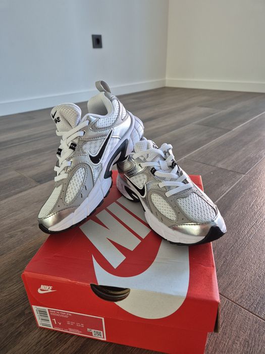 Кросівки Nike V5 RNR | кроссовки Nike V5 RNR