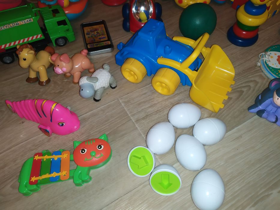 Игрушки пирамидка сортер машина