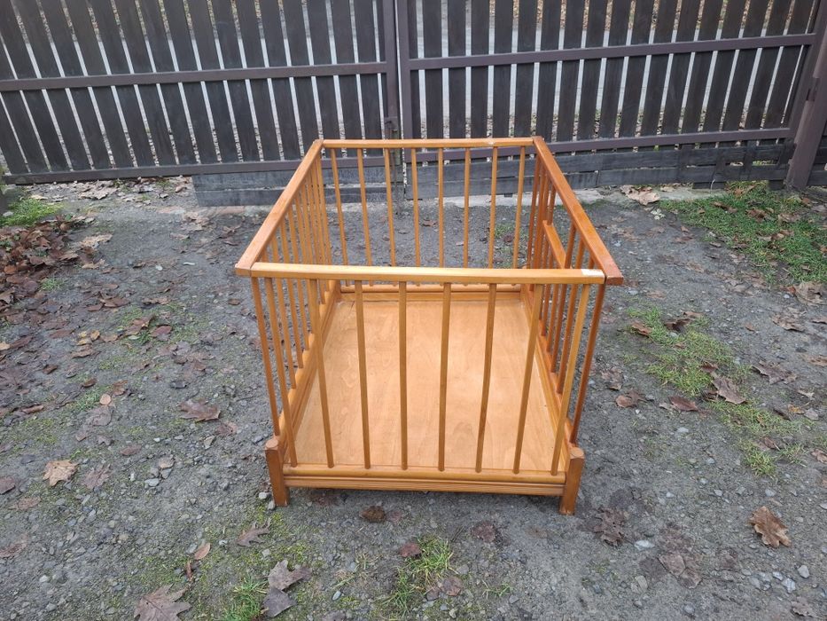 Drewniane łóżeczko kojec