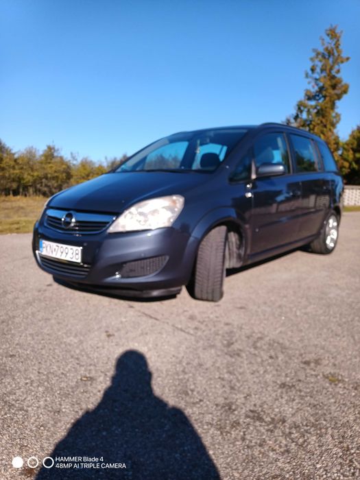 Opel Zafira b lift 2008r