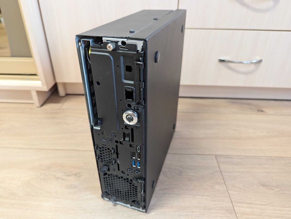Системный блок Fujitsu D738 s.1151 V2 /intel core i3-8100 /SSD M.2 128
