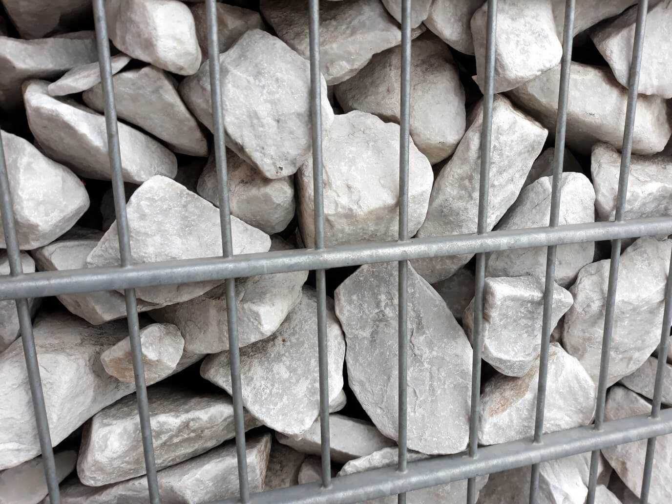 Bianco Carrara do gabionu 90-150 podkreśl zalety SWOJEGO OGRODU!