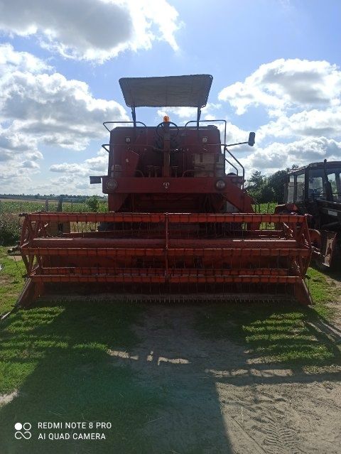 Kombajn Bizon Class New Holland  John Deere