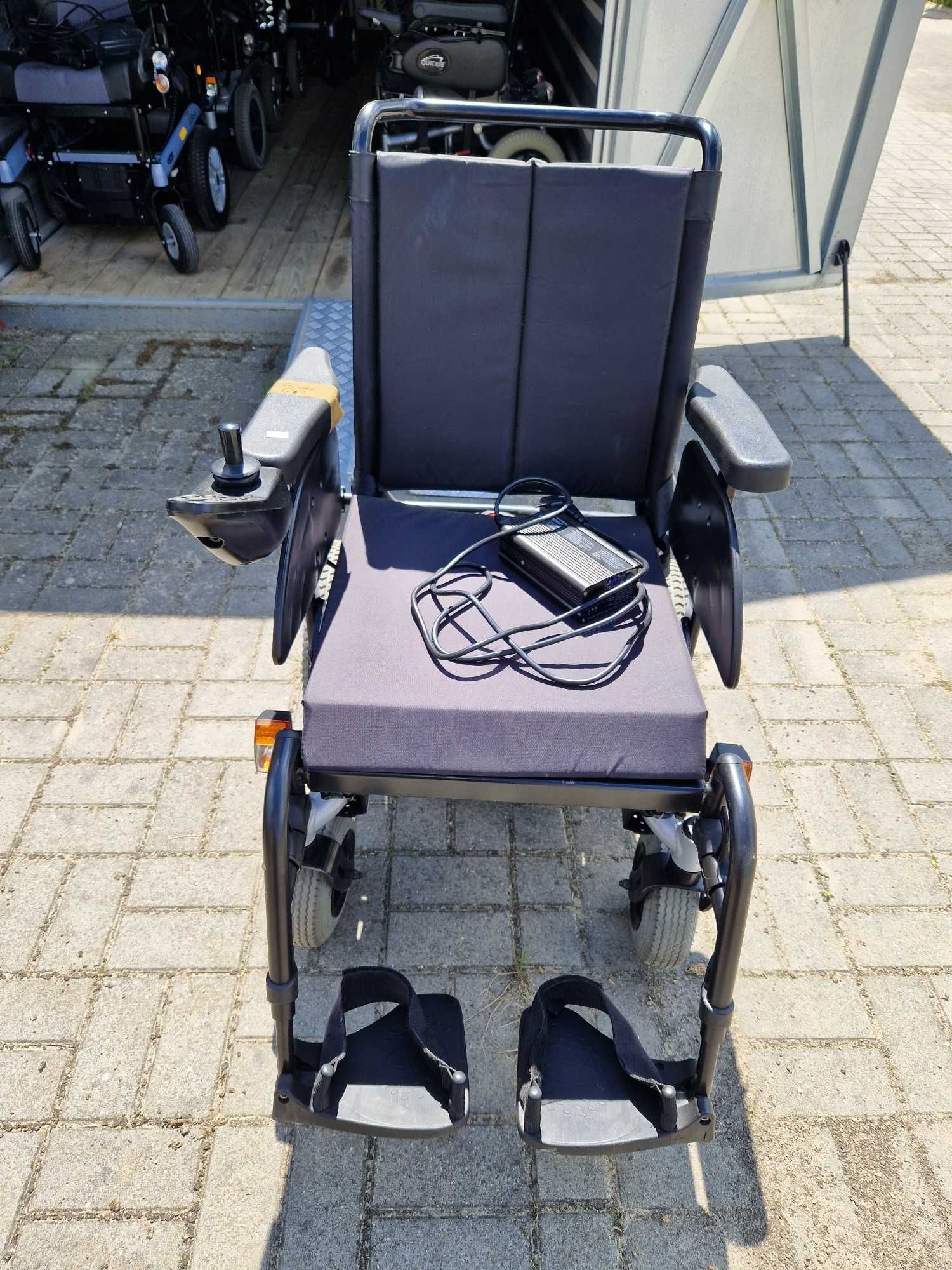 Wózek inwalidzki elektryczny INVACARE STREAM 46 cm -24