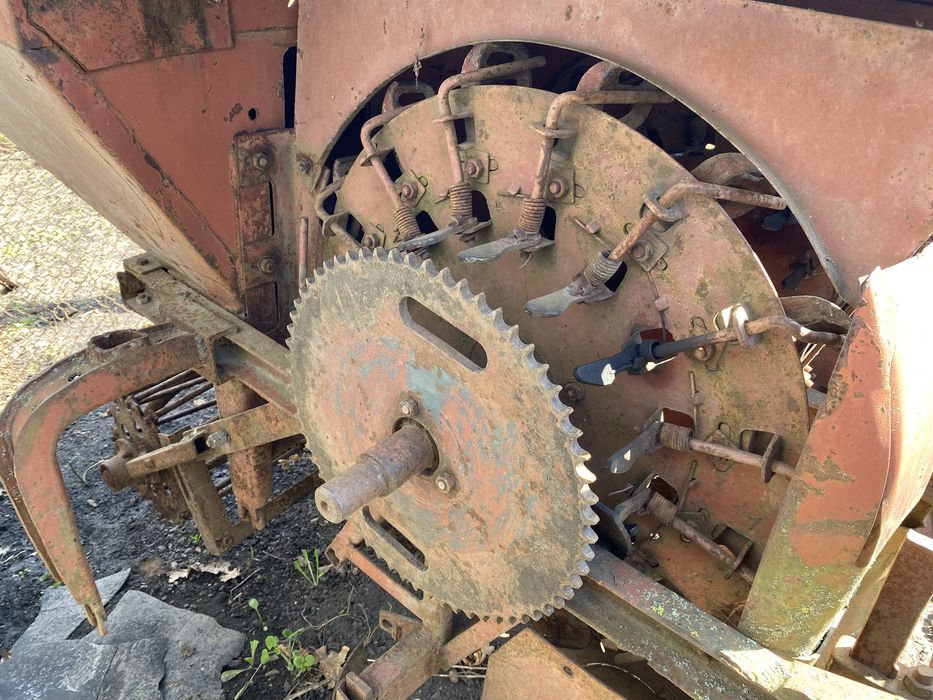 Картоплесаджалка трирядна навісна