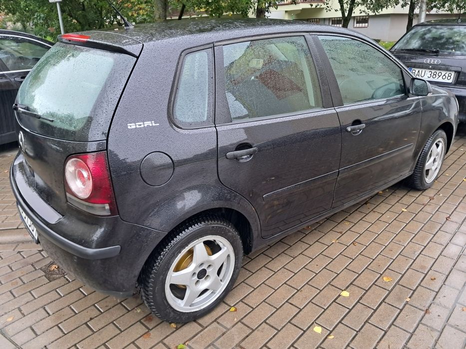 VW Polo benzyna z klimatyzacją, nowy rozrząd, sprzęgło, opony zimowe