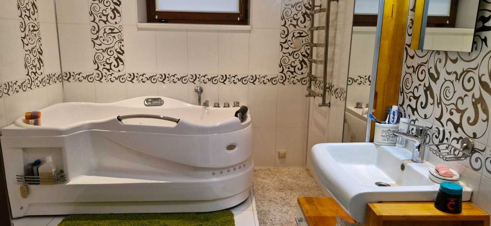 Продаж чудового будинку поруч з сосновим лісом с.Гореничі