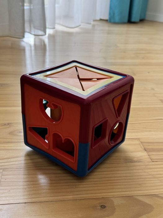 Іграшка-сортер Battat Lite Розумний куб