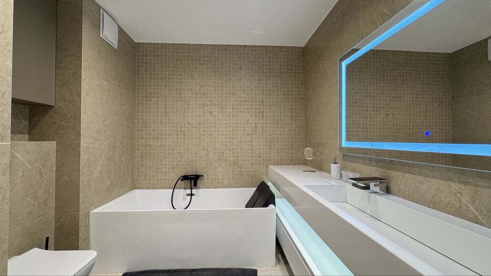 Панорамна 4к квартира + 2 паркомісця ЖК Французький квартал 2