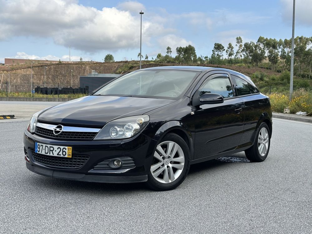 Opel Astra GTC 1.4 GPL Automático