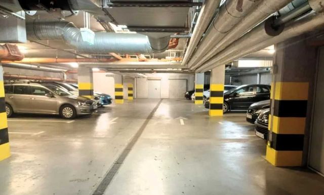 Miejsce parkingowe, garaż podziemny Wrocław ul. Terenowa 4