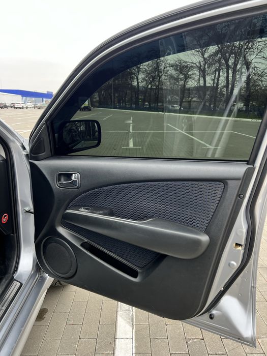 Mitsubishi Outlander 2008 2.0 мкпп