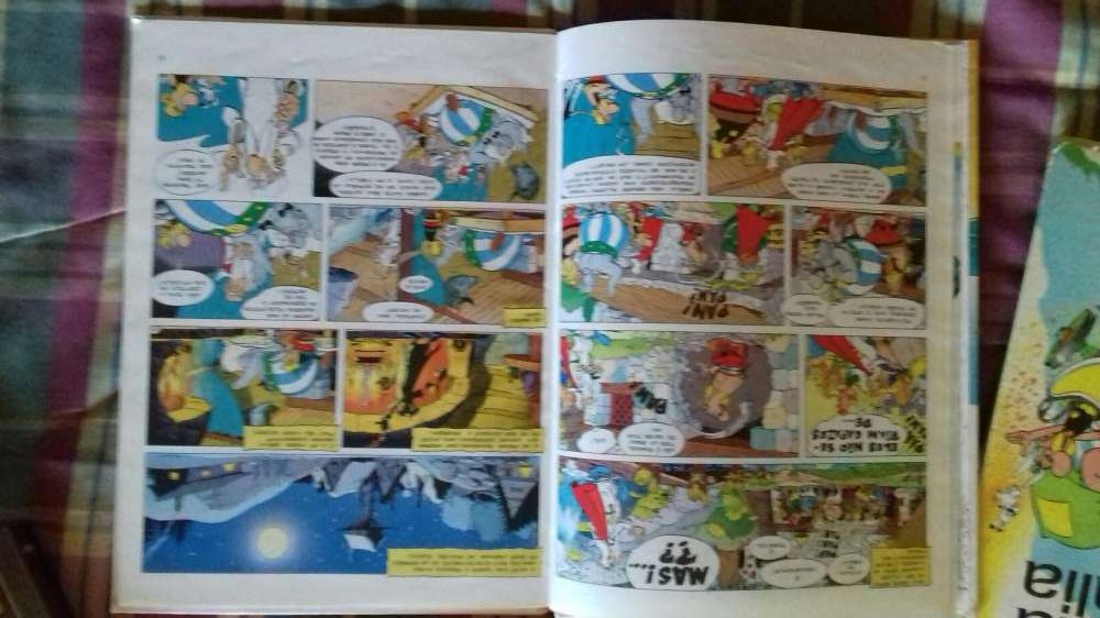 Livro de banda desenhada Astérix