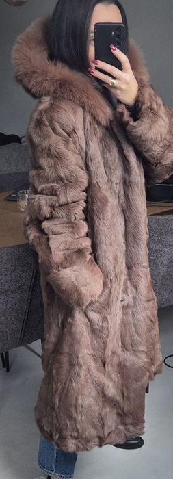 Futro z Kozy kaukaskiej lis z kapturem L XL 55cm