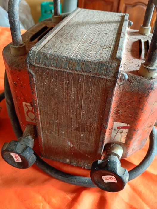 Máquina de soldar antiga