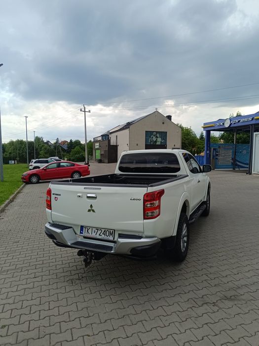 Mitsubishi l200 L200