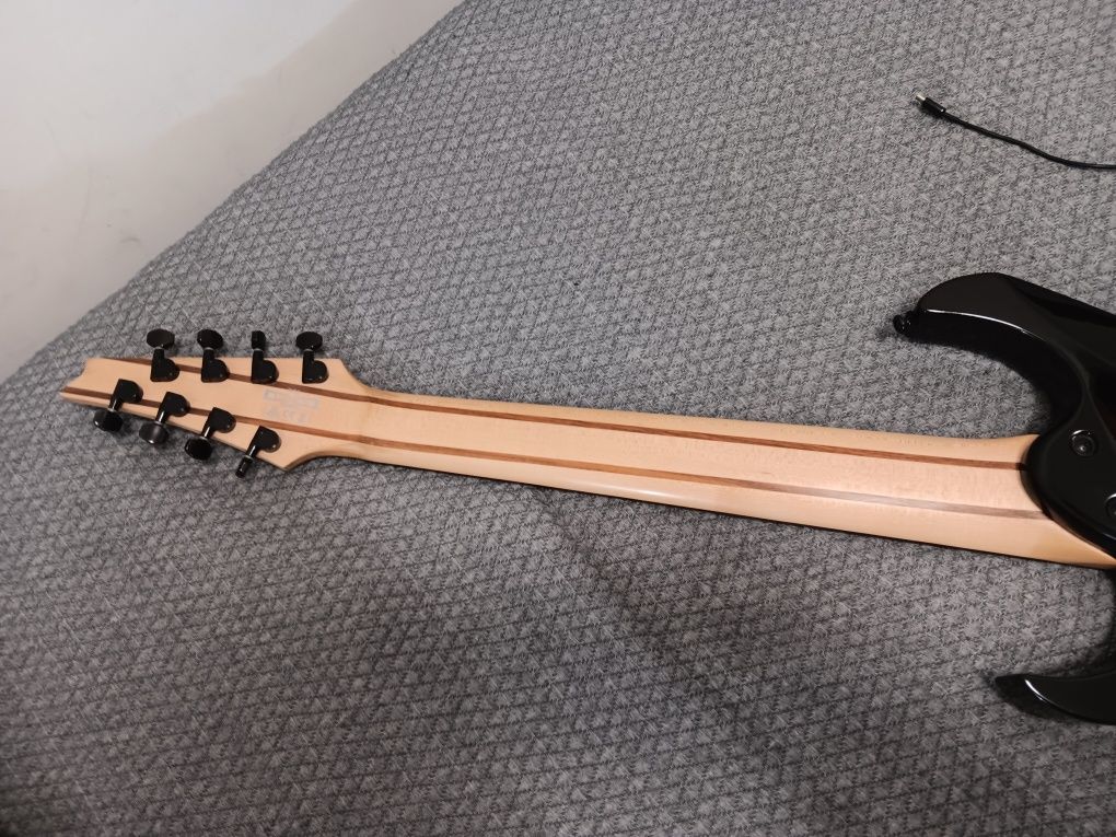 Guitarra de 8 cordas Ibanez RG8