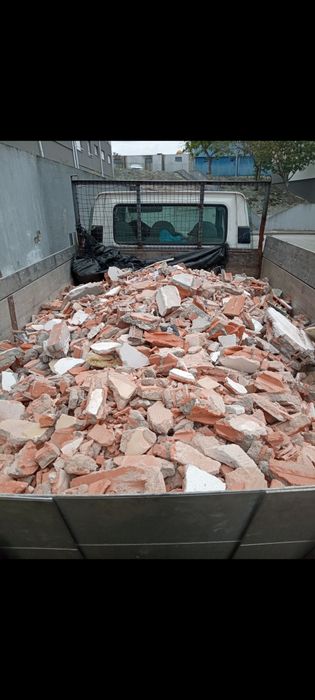 Demolição e retirada de entulho