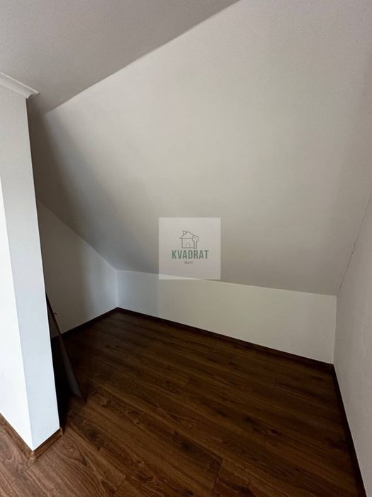 Продам просторий будинок у місті