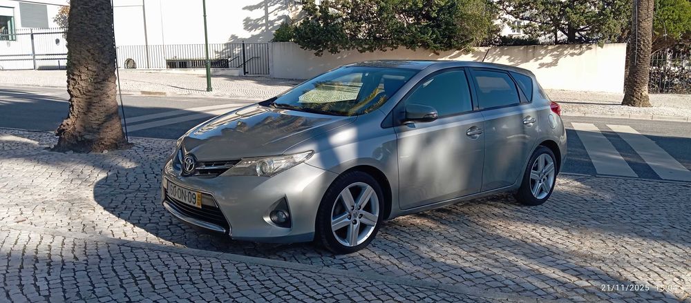 Toyota Auris 1.4 D4D com 139000 km