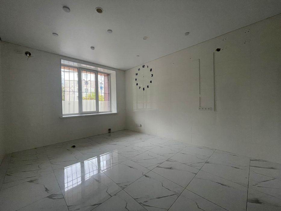 Оренда приміщення Фасад 194кв м р-н Верхня Польова