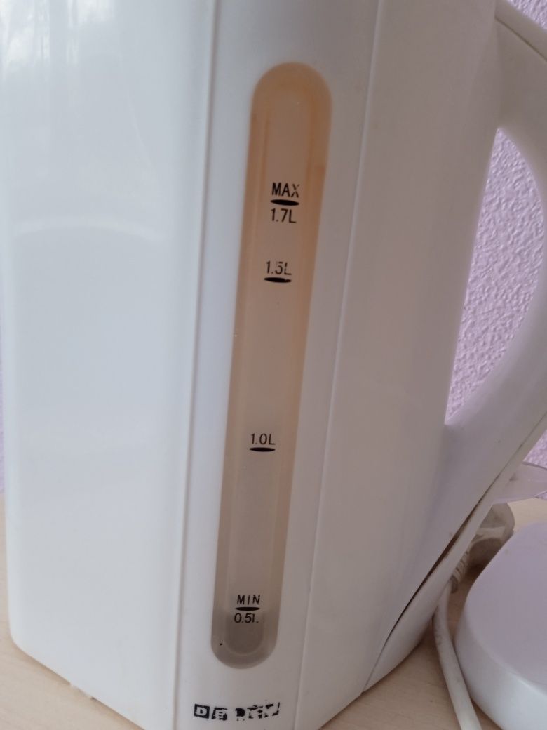 Продам электро чайник б/у