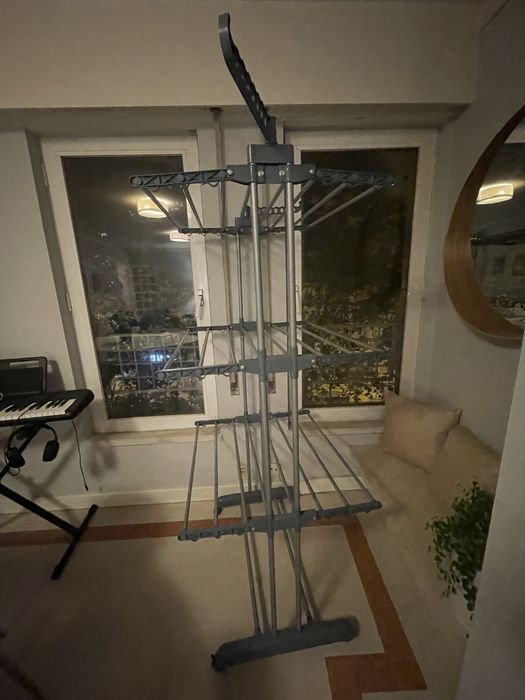 Estendal dobravel em 3 niveis pouco uso