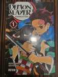 Livro Demon Slayer 1