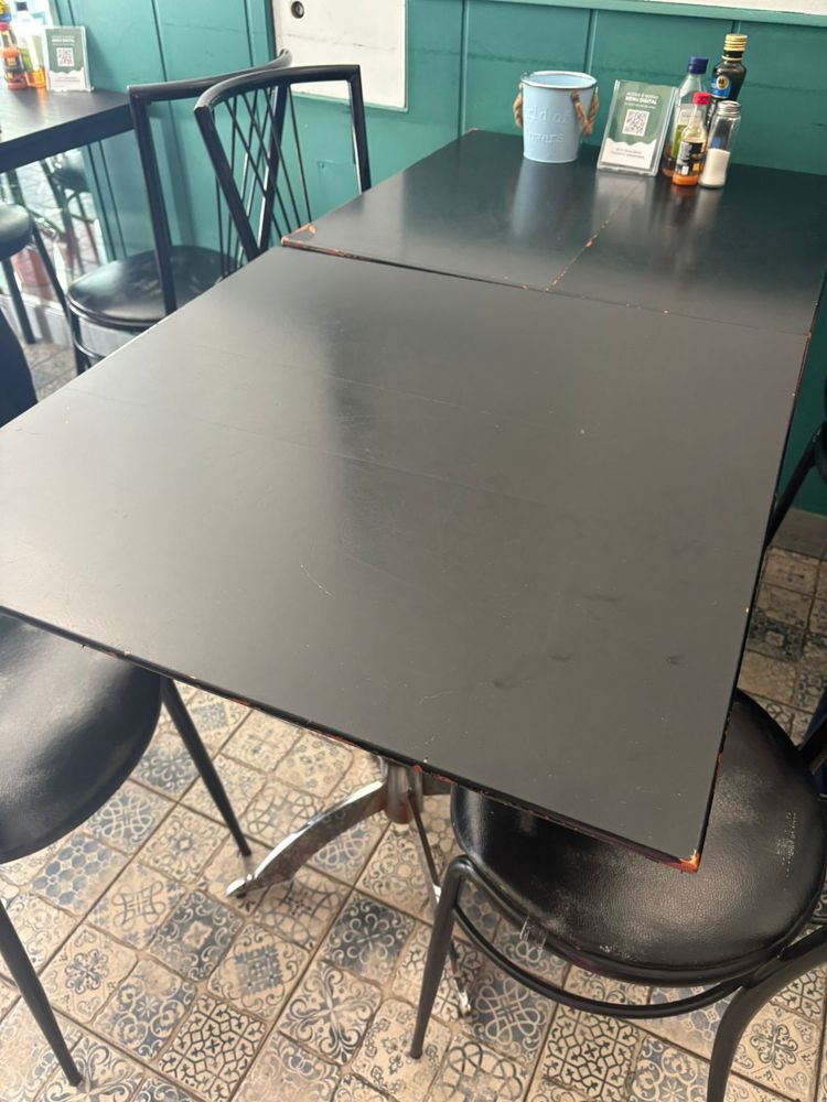 Jogo de Mesa com cadeira