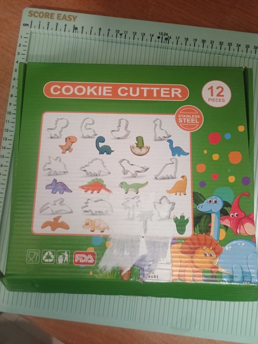 Zestaw foremek do ciastek w kształcie dinozaurów
