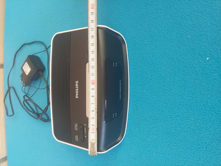 Phillips AJ3123 електронний годинник радіо радіобудильник