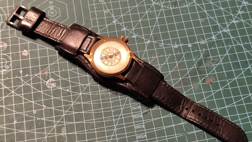 Zegarek naręczny pasówka