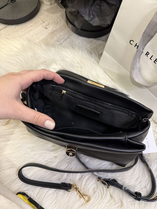Сумка Charles and Keith Kerry Mini (rodeo)