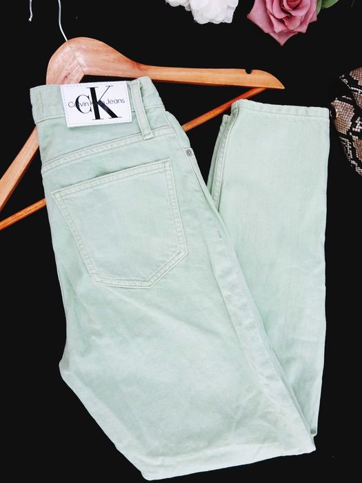 F72 miętowe jeansy damskie Calvin Klein mom fit dzinsy wysokie XS 34