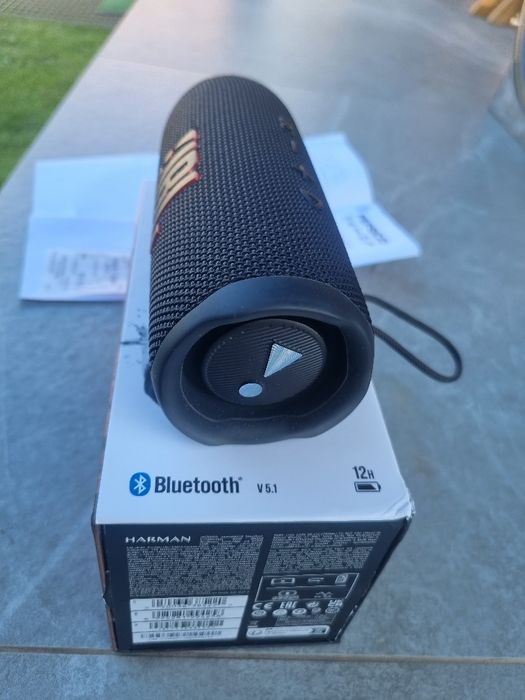 Jbl flip 6 w stanie  perfekcyjnym z gwaracja