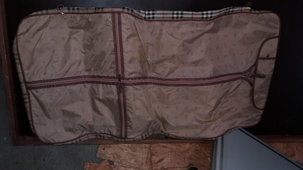 mala CSD para fato ou vestido