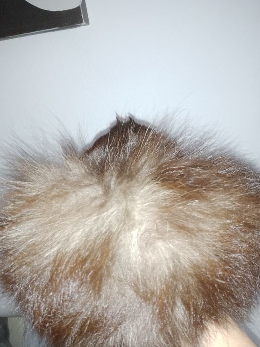 Czapka z lisa naturalnego