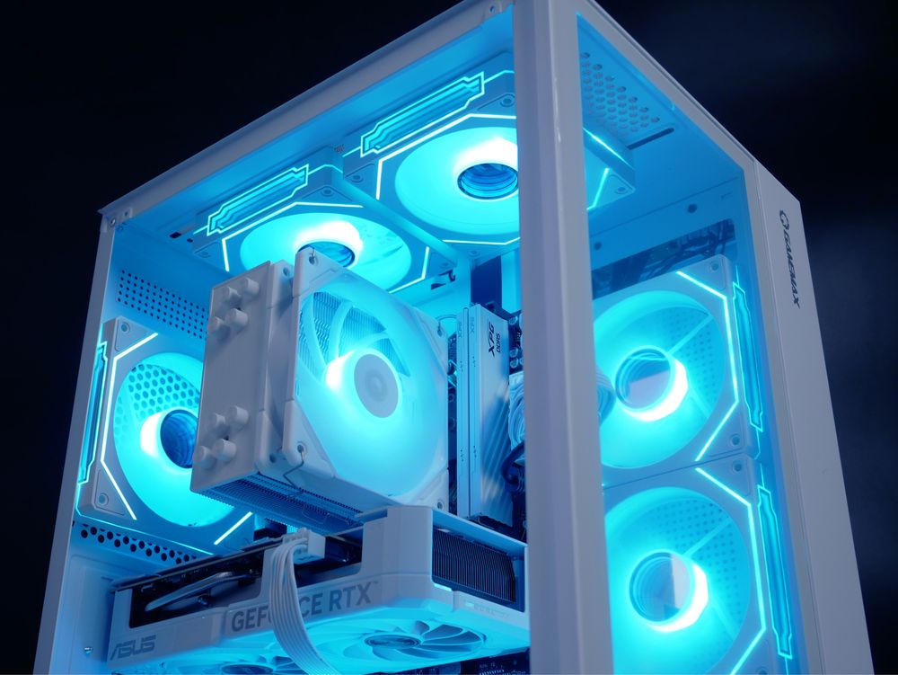 Білий Ігровий ПК RTX 5060 + Ryzen 5 7400F