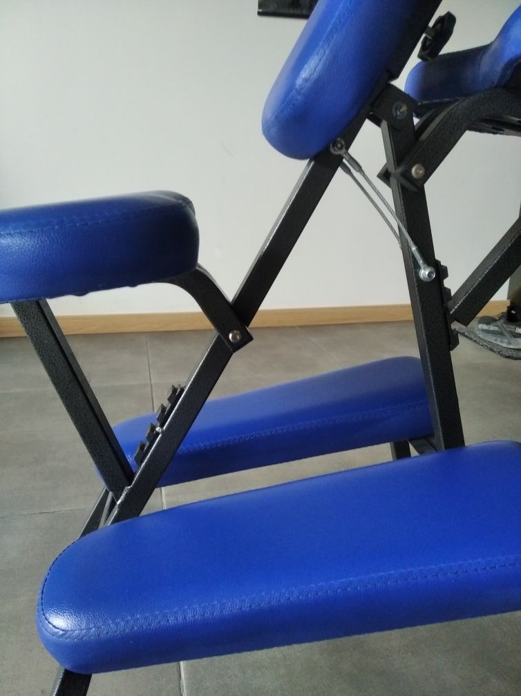 Cadeira de massagem.