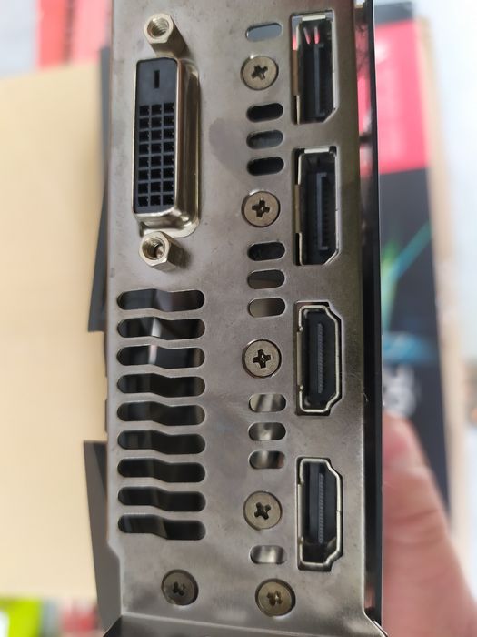 Игровая видеокарта Asus Radeon RX 580 ROG Strix 8GB Gaming DDR5 256bit