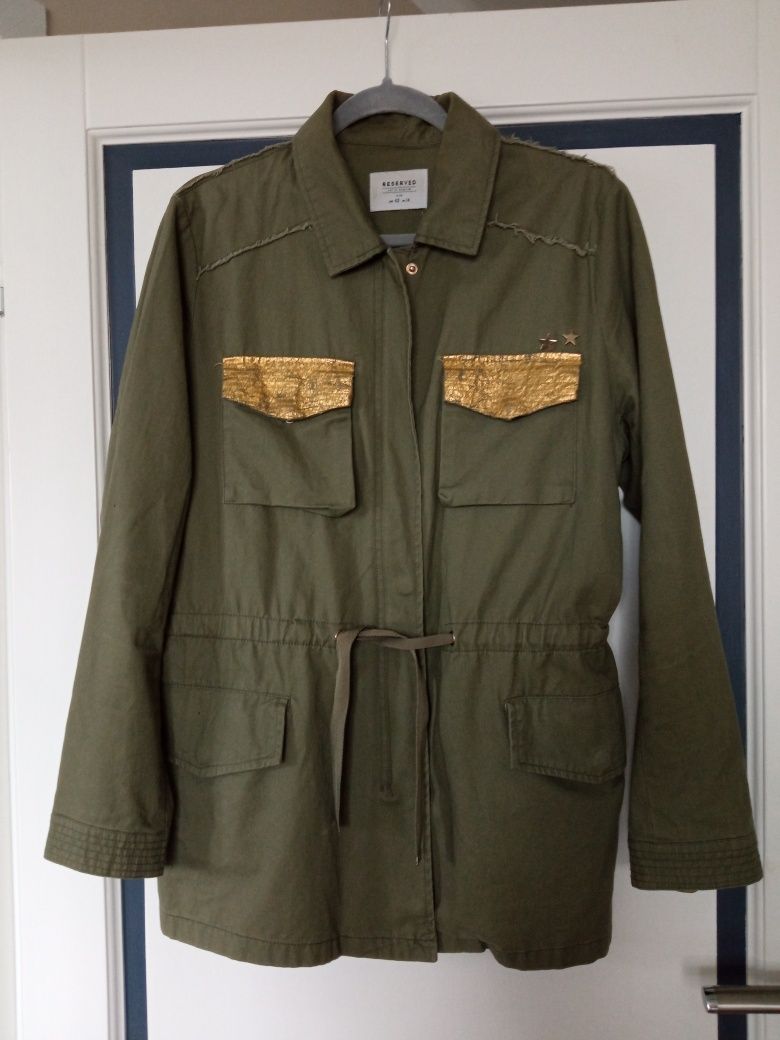 Wiosenna kurtka Reserved styl militarny 42