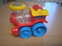Паровозик Fisher Price відмінний стан