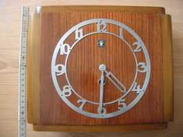 stary zegar chodzik wiszący stojący pieszycki prl sowa wahadło kluczyk