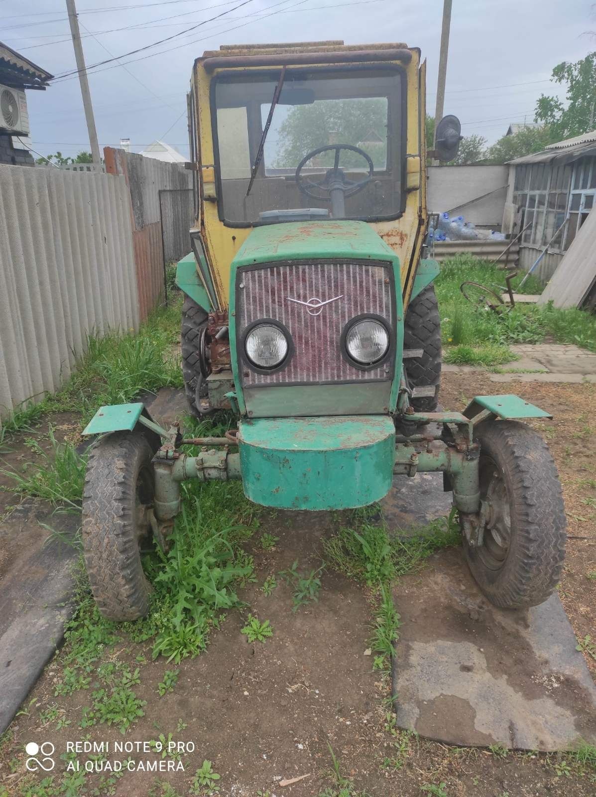 Продам трактор с прицепом