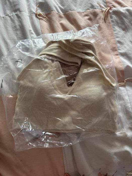 Топ для годування новий