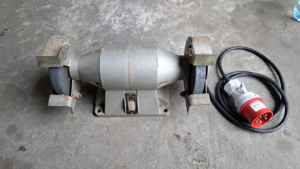 Niemiecka szlifierka stołowa VEB LOKOMOTIVBAU DDR 220-380v DDR DS160/1