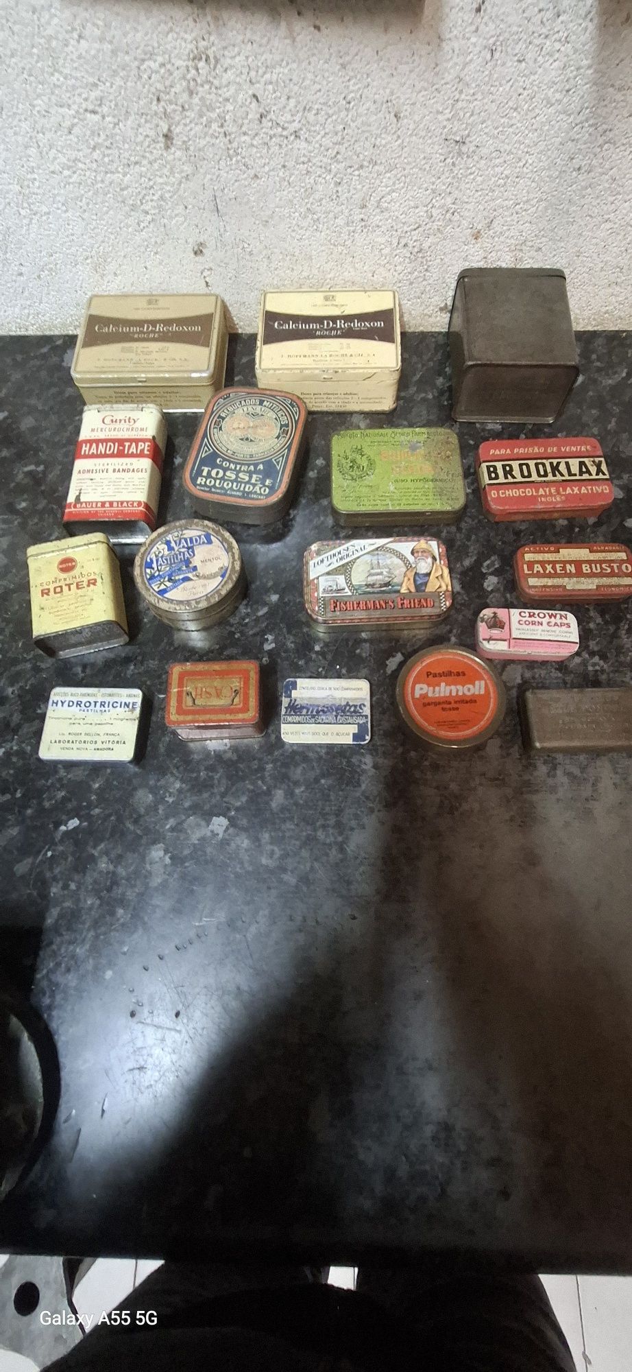Lote de latas medicinais antigas
