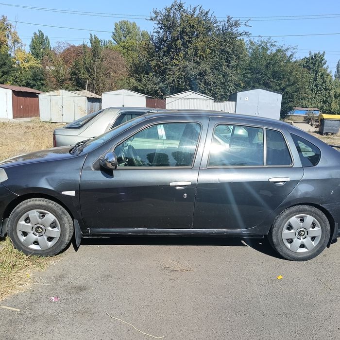 Renault simbol 2008