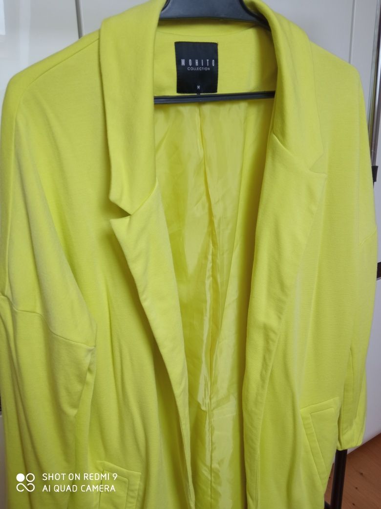 Neonowa seledynowa oversize narzuta kardigan marynarka blazer Mohito M