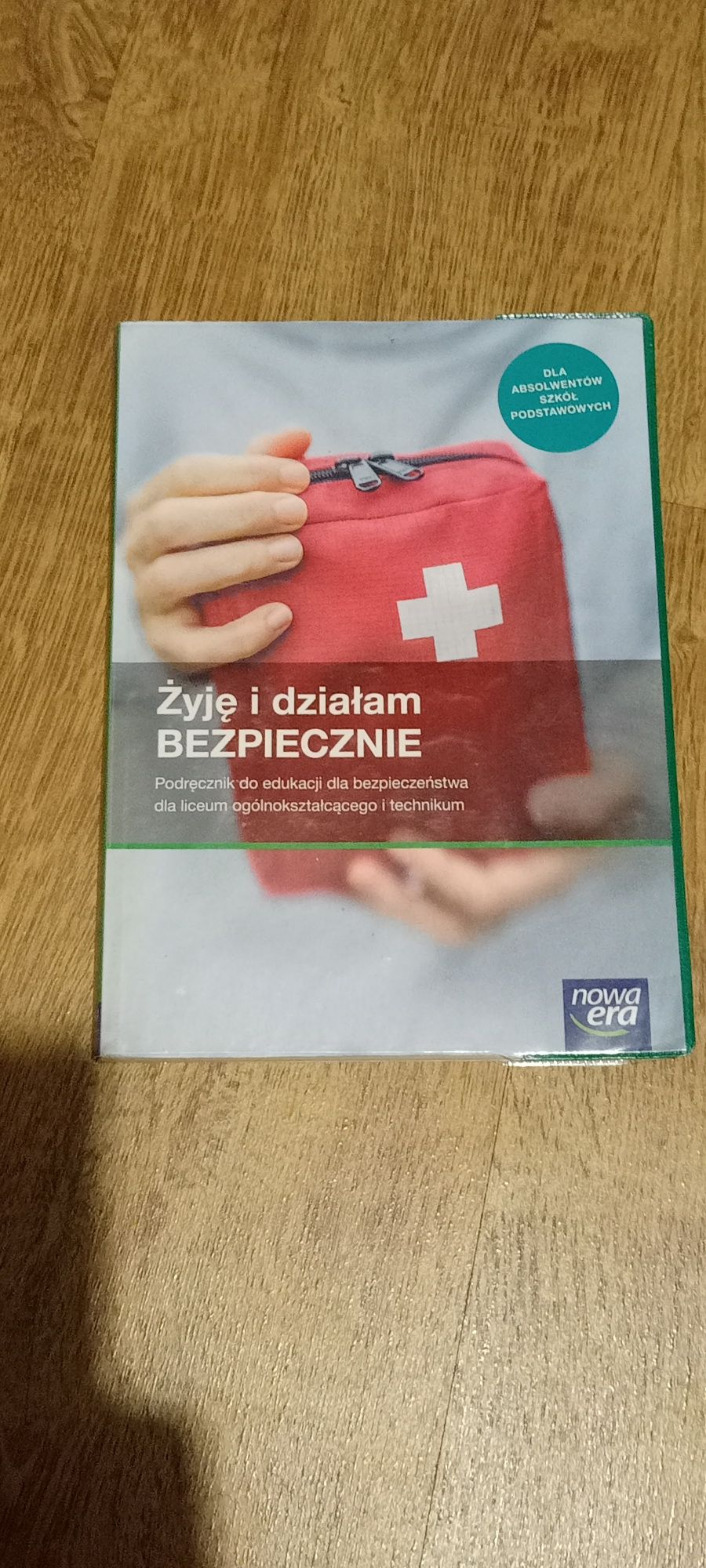 Zyje i działam bezpiecznie Podręcznik do edb